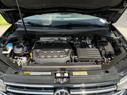 Used 2022 Volkswagen Tiguan SE image 13