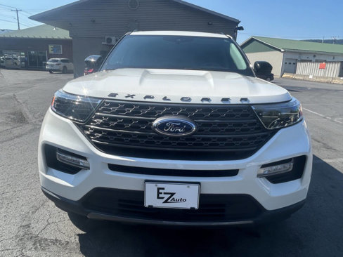 Used 2022 Ford Explorer XLT w/ Equipment Group 202A image 4