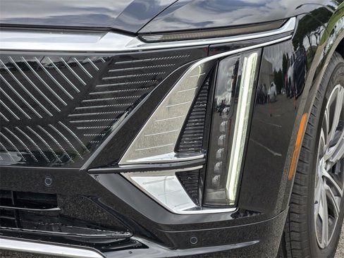 New 2025 Cadillac Lyriq Luxury image 10
