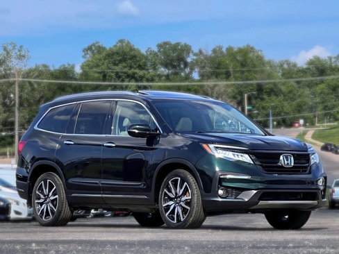 Used 2020 Honda Pilot Touring image 1