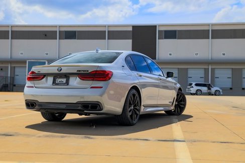 Used 2019 BMW M760i xDrive image 40