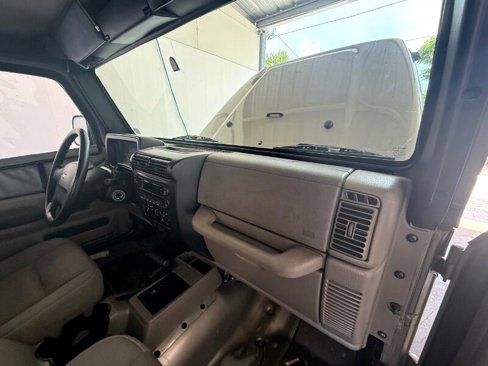Used 2006 Jeep Wrangler X image 26