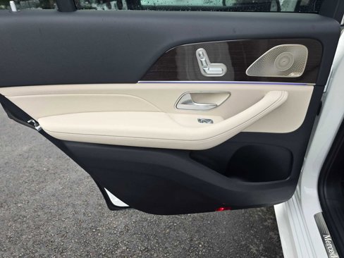 New 2026 Mercedes-Benz GLS 450 4MATIC image 19