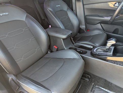 Certified 2023 Kia Forte GT-Line image 8