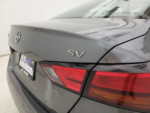 Used 2024 Nissan Altima 2.5 SV image 20