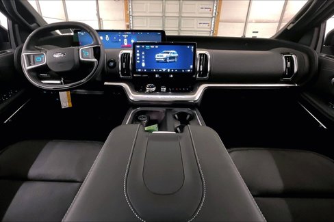 New 2025 Ford Expedition Platinum w/ Stealth Performance Package image 14