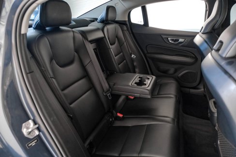 Used 2021 Volvo S60 T5 Momentum image 28