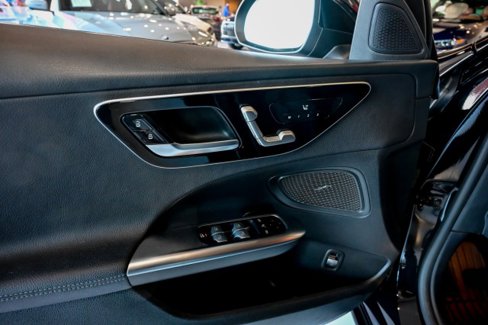 Used 2022 Mercedes-Benz C 300 4MATIC Sedan image 16