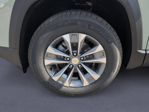 New 2026 Chevrolet Equinox LT image 24