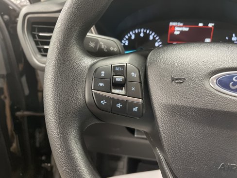 Used 2022 Ford Escape SE image 16