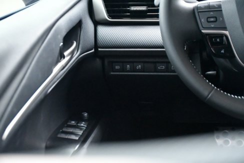 Used 2025 Toyota Camry SE image 13