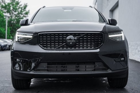 New 2026 Volvo XC40 B5 Ultra w/ Protection Package Premier image 2