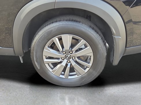 Used 2025 Nissan Pathfinder S image 21