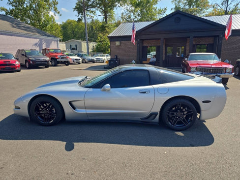 Used 2002 Chevrolet Corvette Coupe w/ Preferred Equipment Group2 image 4