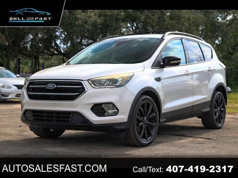 Used 2017 Ford Escape Titanium image 1