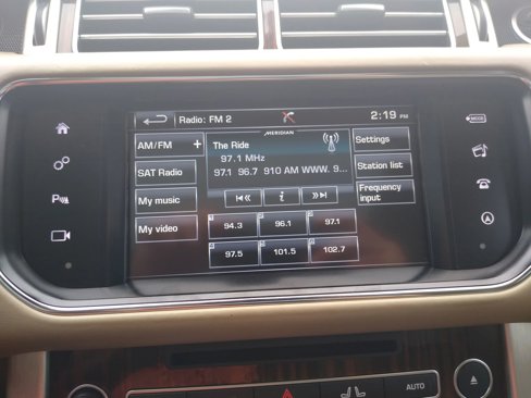 Used 2016 Land Rover Range Rover HSE image 21