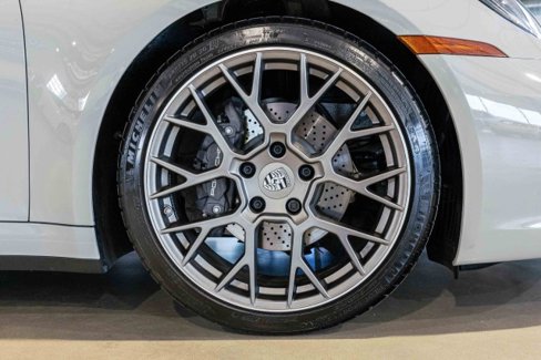 Used 2024 Porsche 911 Carrera image 31