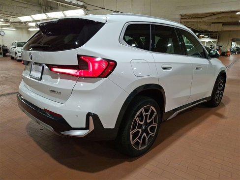 Used 2025 BMW X1 xDrive28i w/ Technology Package image 24