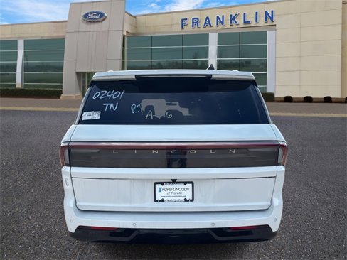 New 2025 Lincoln Navigator L Reserve w/ Jet Appearance Package image 6