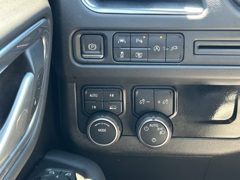 Used 2022 Chevrolet Tahoe RST w/ Luxury Package image 21