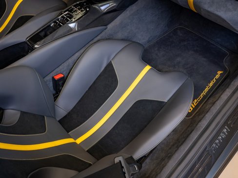 Used 2023 Ferrari 812 Competizione A image 20