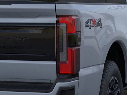 New 2025 Ford F250 4x4 Crew Cab Super Duty image 21