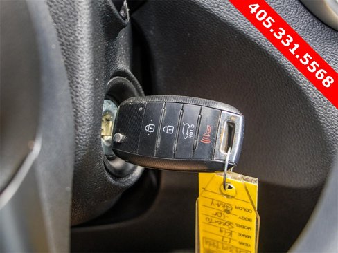 Used 2017 Kia Sorento L image 29
