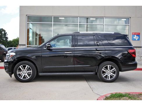Used 2024 Ford Expedition Limited image 3