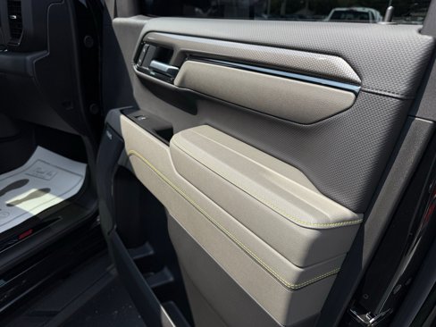 Used 2025 Chevrolet Silverado 1500 ZR2 w/ Technology Package image 11