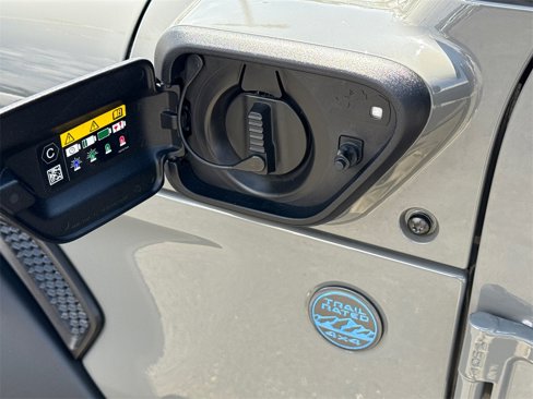 Used 2023 Jeep Wrangler Unlimited image 12