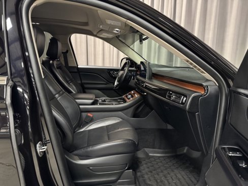 Used 2020 Lincoln Aviator Reserve w/ Equipment Group 201A image 7