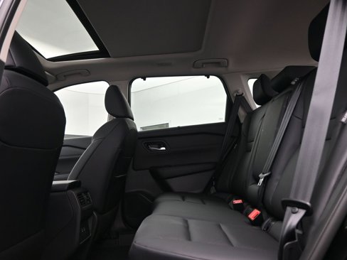 New 2026 Nissan Rogue SV image 14