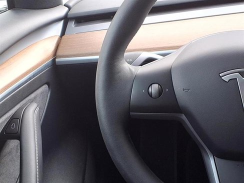 Used 2022 Tesla Model 3 Long Range image 24