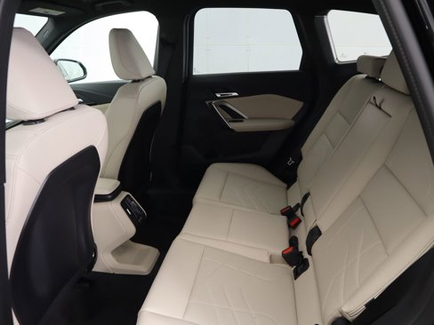 Used 2025 BMW X1 xDrive28i w/ Technology Package image 23