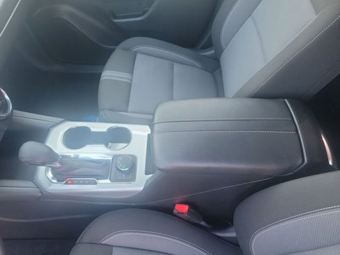 Used 2025 Chevrolet Blazer LT image 31