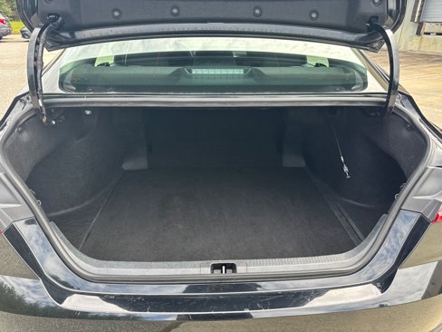 Used 2025 Toyota Camry LE image 18