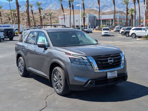 New 2025 Nissan Pathfinder SV image 6