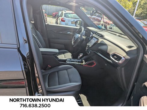 Used 2023 Chevrolet TrailBlazer RS w/ Sun and Liftgate Package image 36