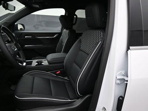 New 2026 GMC Acadia Denali image 11
