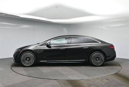 Used 2022 Mercedes-Benz EQS 580 4MATIC Sedan image 2