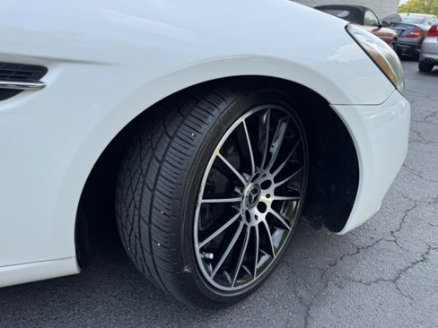 Used 2019 Mercedes-Benz SLC 300 w/ Premium Package image 32