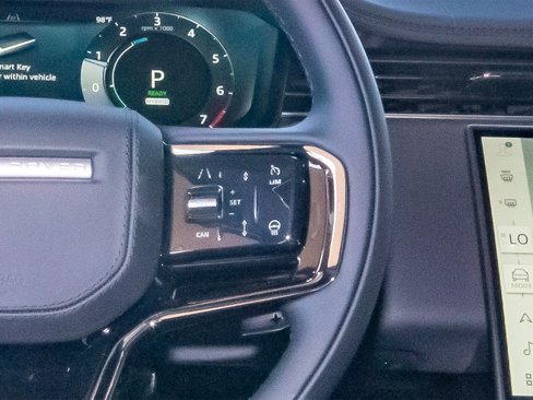 New 2025 Land Rover Range Rover Sport Dynamic SE image 16