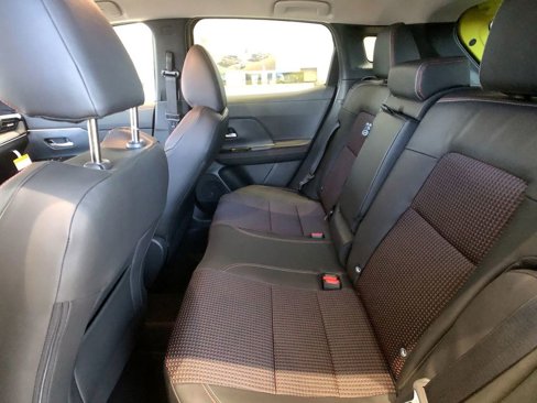 New 2025 Nissan Kicks SR image 21