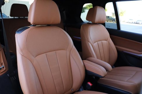 Used 2021 BMW X7 xDrive40i w/ M Sport Package image 30