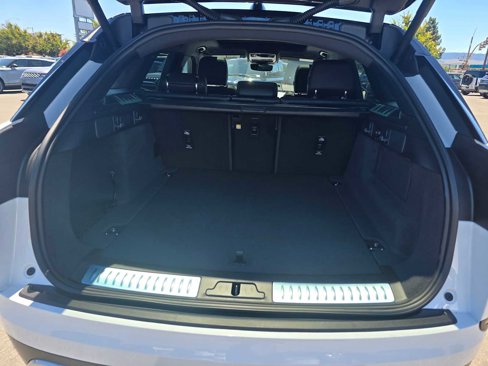 Used 2026 Land Rover Range Rover Velar S image 17