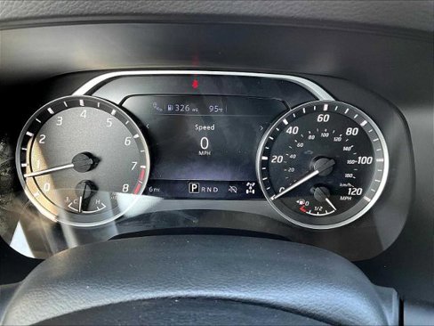 Certified 2025 Nissan Frontier SV image 24