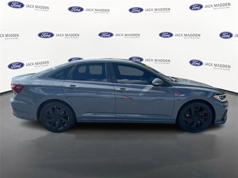 Used 2021 Volkswagen Jetta GLI Autobahn image 4
