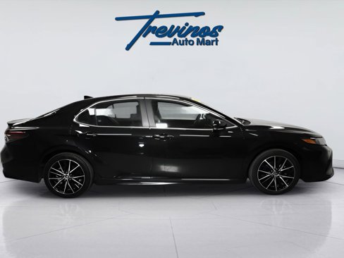 Used 2024 Toyota Camry SE image 5