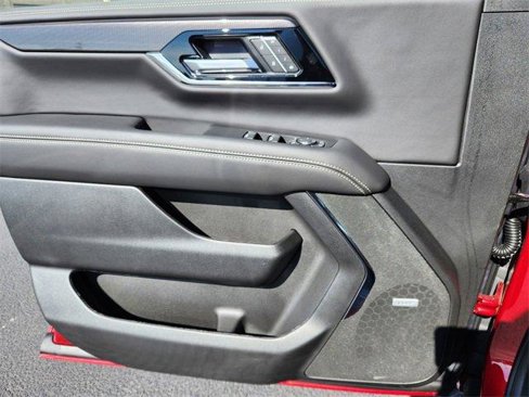 New 2025 GMC Yukon Elevation image 6