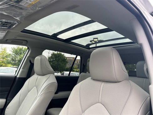 Used 2025 Toyota Grand Highlander FWD image 24